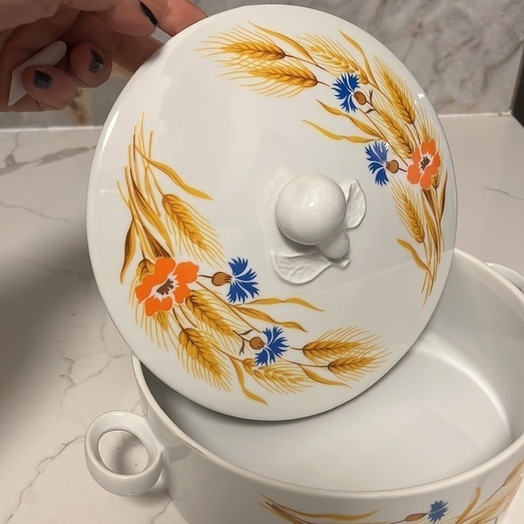 Georges Briard 2QT Golden Wheat Ceramic Covered Casserole Baking Dish - Picture 5 of 5